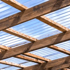 Coperture trasparenti per tettoie